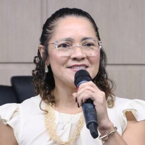 edina_meneses edina_meneses